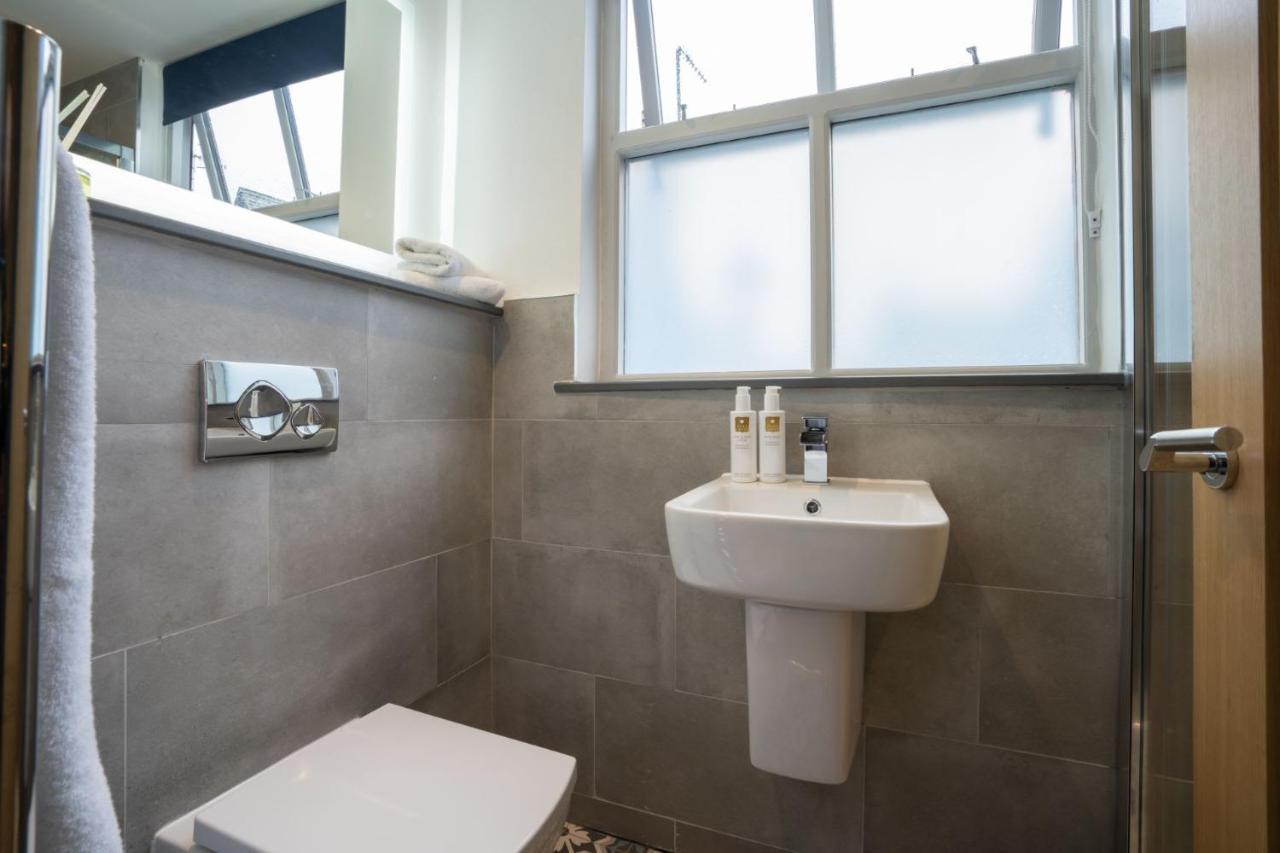 Spacious - Contemporary 2Br Apartment - Central Ambleside - Parking Extérieur photo